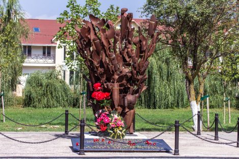 Памятник «Взрыв», мемориальный комплекс «Долина смерти»