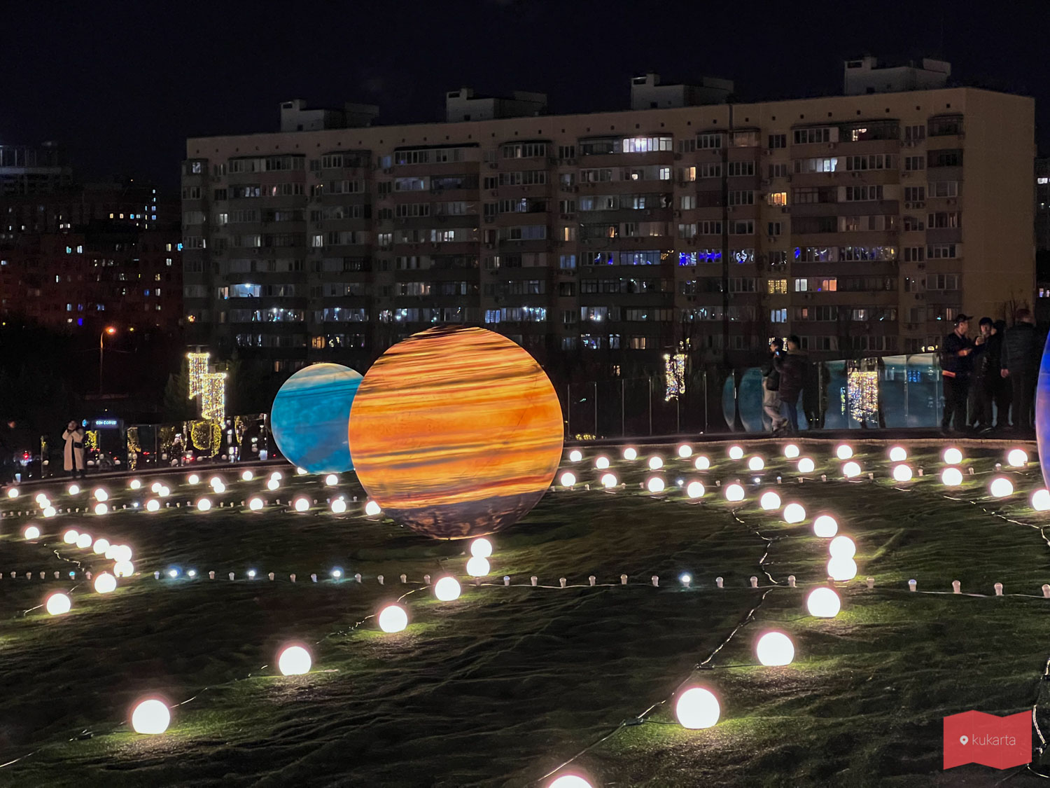 Копия Солнечной системы (Парад планет) в парке Галицкого, Краснодар